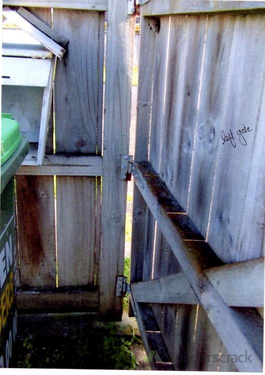 Replace gate. ( 271116) Builderscrack