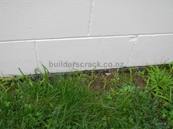 Waterproofing concrete block garage wall ( 37549) Builderscrack