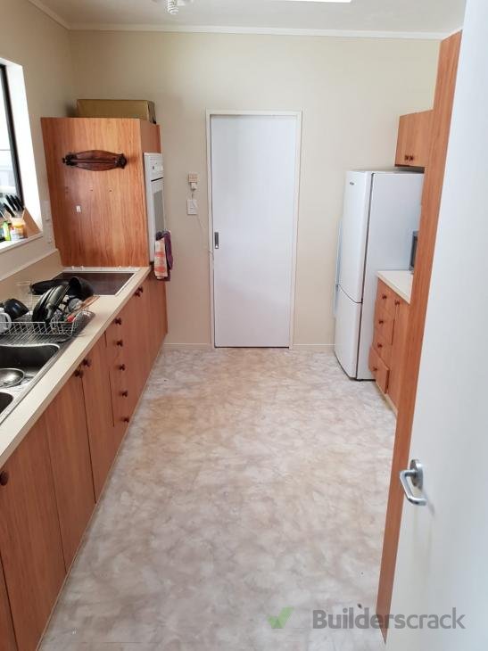 Kitchen installer needed Wellington ( 298243) Builderscrack