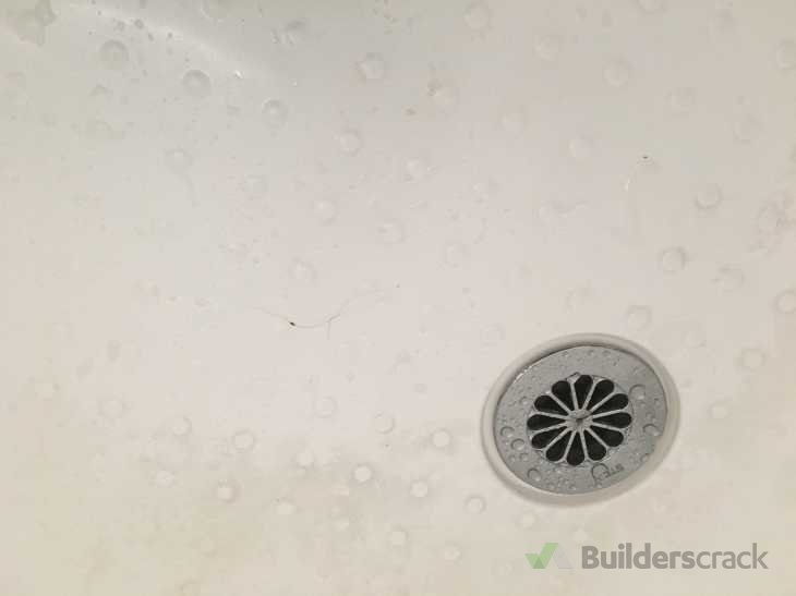 Cracked shower base acrylic ( 309175) Builderscrack
