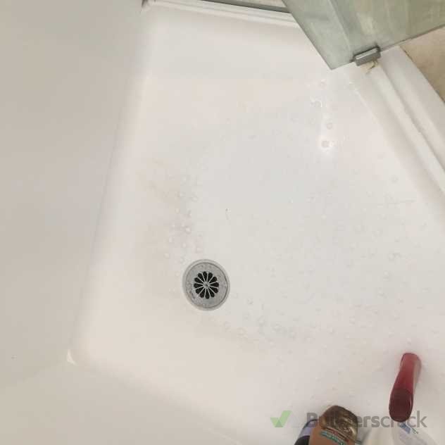 Cracked shower base acrylic ( 309175) Builderscrack