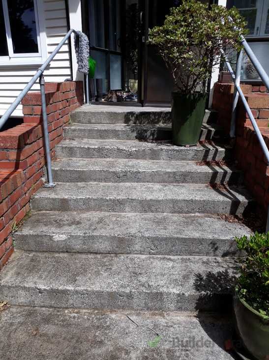 Concrete resurfacing of old steps ( 310068) Builderscrack