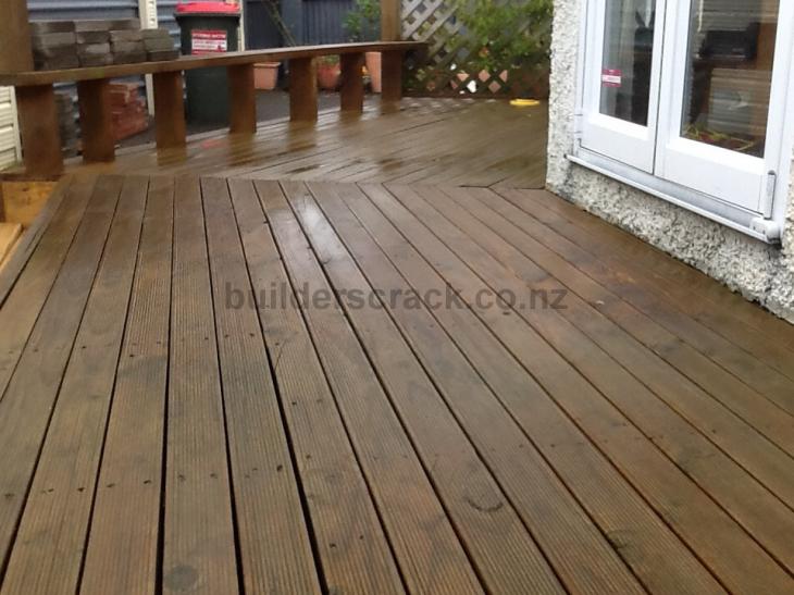 Replace decking timber ( 72810) Builderscrack