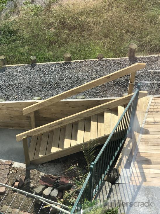 External timber stairs and small platform ( 334737) Builderscrack