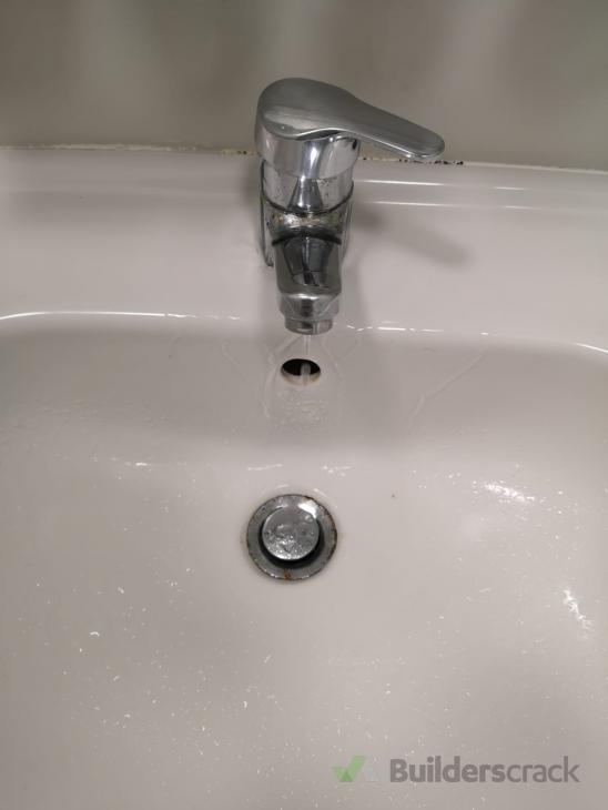 Replace a tap in wash basin ( 352723) Builderscrack