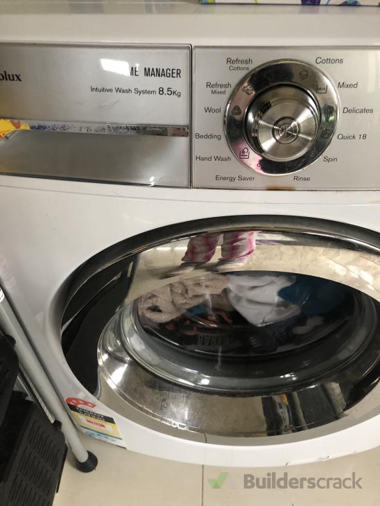 Door jammed of Electrolux washing machine ( 376833) Builderscrack