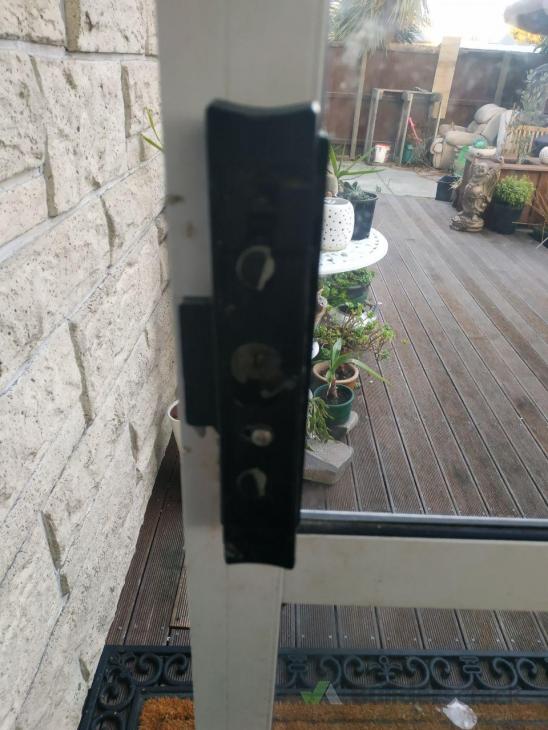 Repair sliding door locks ( 384837) Builderscrack