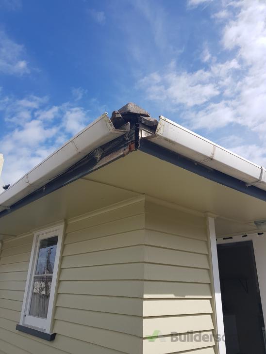 Gutter and roof repair ( 400492) Builderscrack