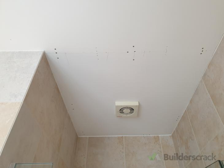 Bathroom ceiling plastering ( 397664) Builderscrack