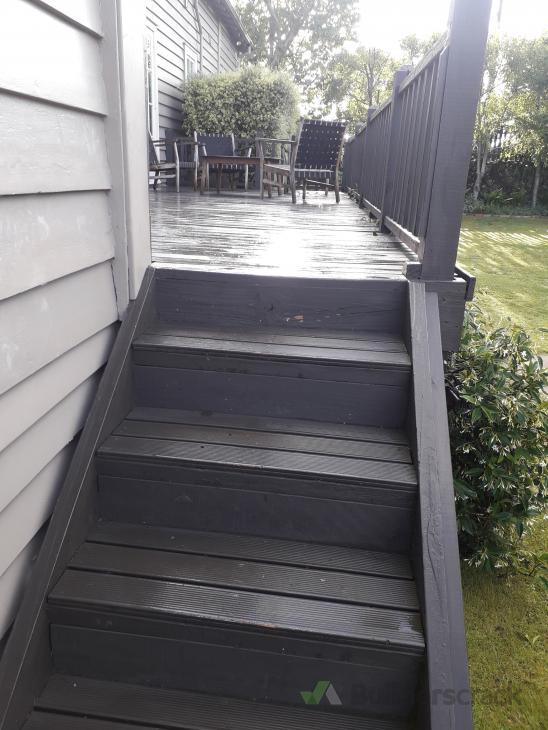 Replace existing decking and extend ( 422415) Builderscrack