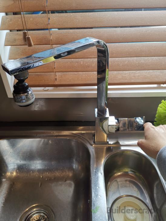 Kitchen sink doesn't have hot water ( 429399) Builderscrack