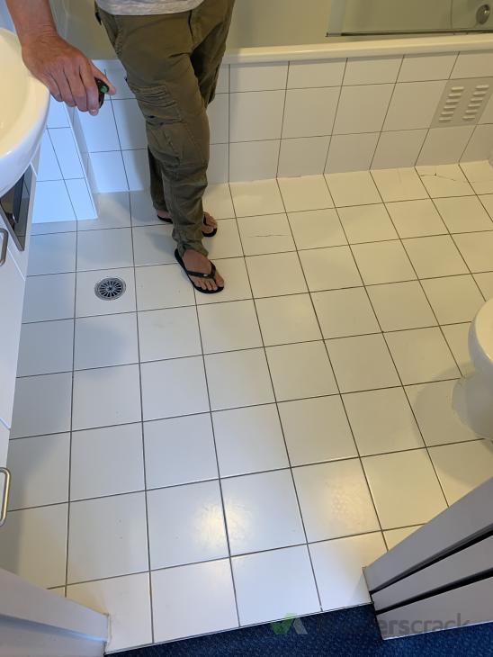 Bathroom Tiling ( 435698) Builderscrack