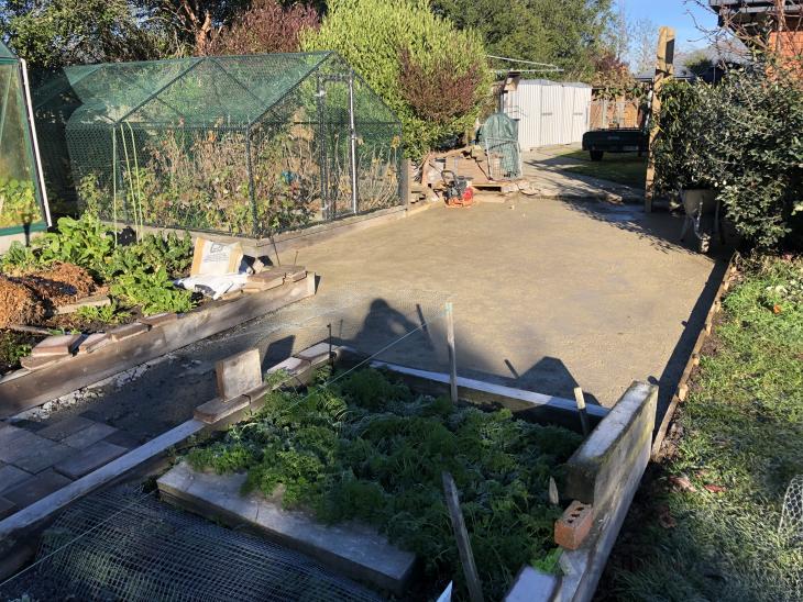 Paving to garden to be finished (# 480392) | Builderscrack