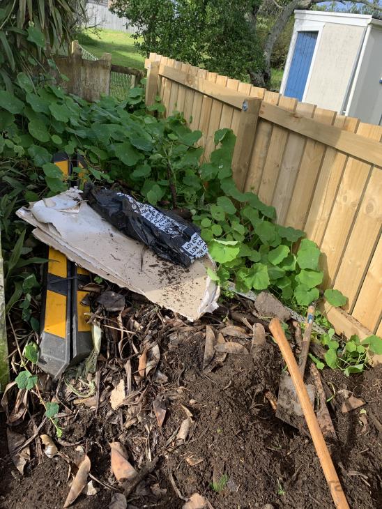 Garden Waste removal ( 494814) Builderscrack