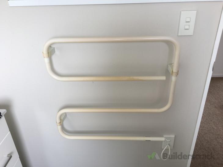 Skope towel online rail