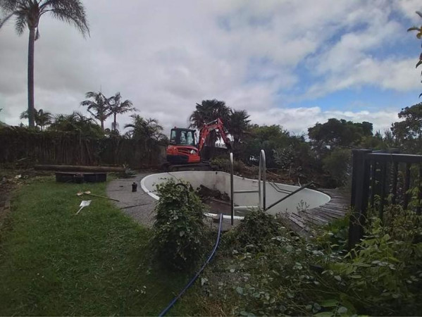 Demolition swimming pool.