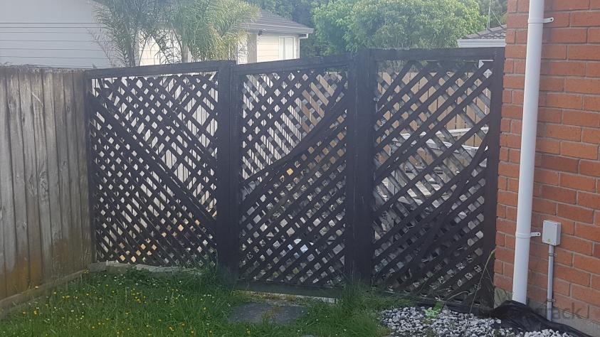 Replace back/front yard fence with gate (# 540894) | Builderscrack