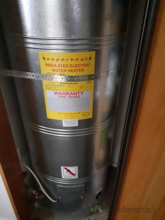 Noisy Hot Water Cylinder ( 542938) Builderscrack