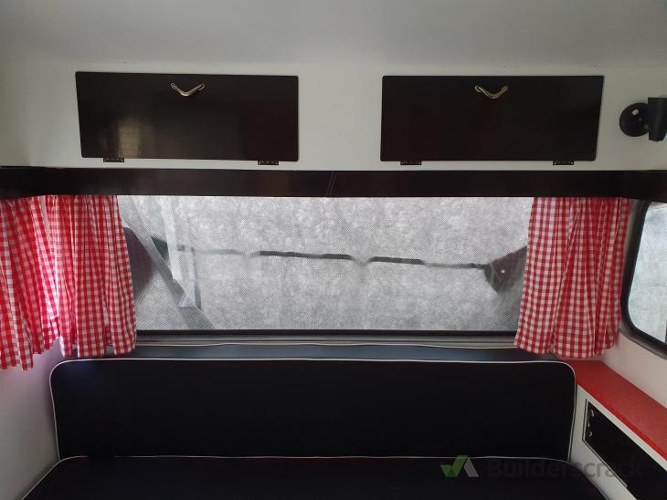 Curtain maker required ( 544673) Builderscrack