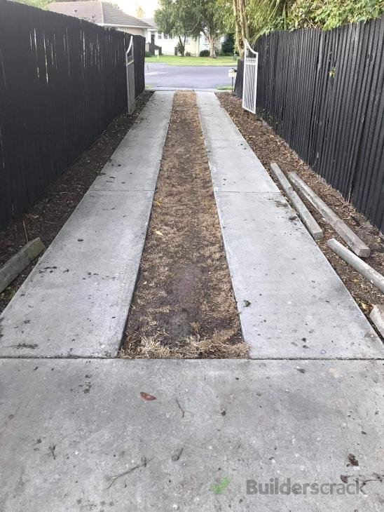 Concrete driveway filler ( 557442) Builderscrack