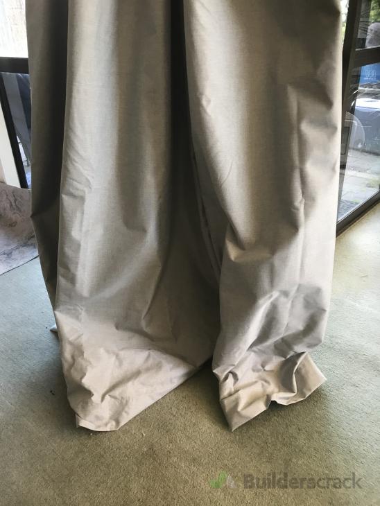 Hemming curtains ( 568462) Builderscrack