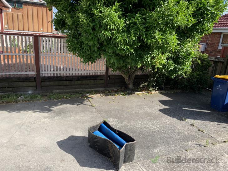 Cleaning weeds & removal of garden waste (# 574010) | Builderscrack