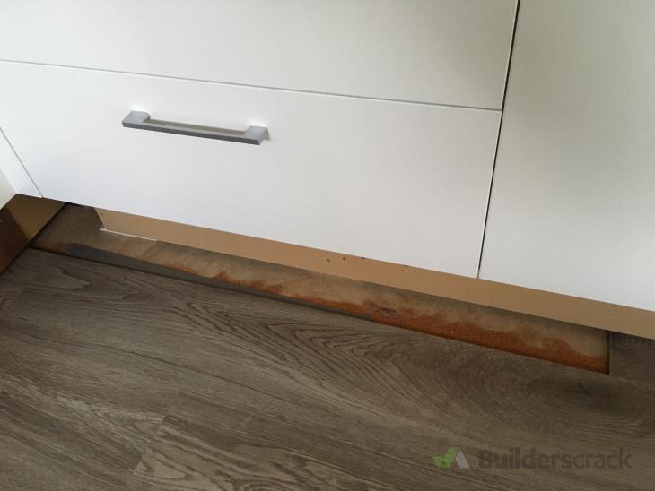 Laminate flooring toe kick gap ( 577843) Builderscrack