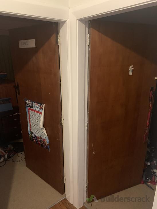 Interior door painting ( 579618) Builderscrack