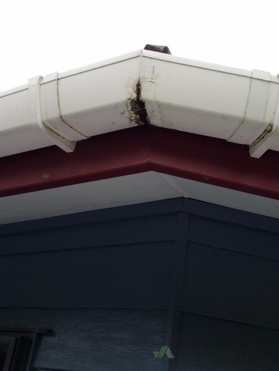 Guttering expansion joints and corner joints in existing guttering 2