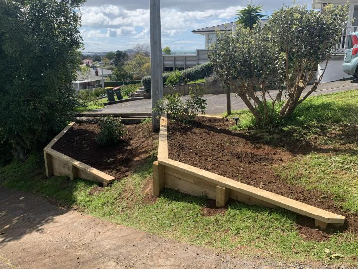 2 Tier Retaining wall