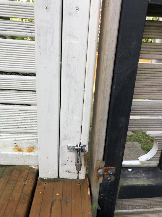 Outdoor Gate repair ( 593411) Builderscrack