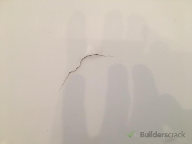Shower tray cracked repair or reinstall ( 602665) Builderscrack