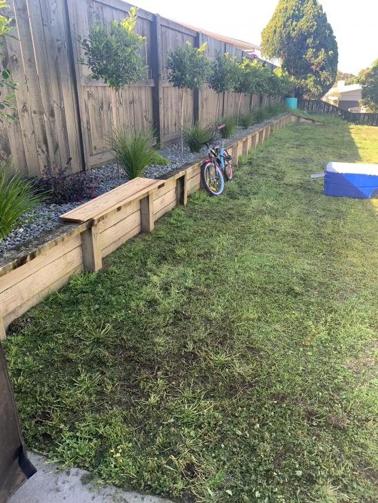 Concrete Mowing Strip ( 606827) Builderscrack