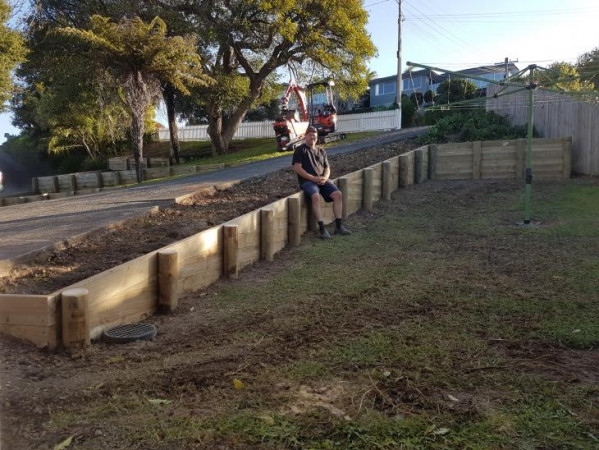 Retaining wall by Little Digz