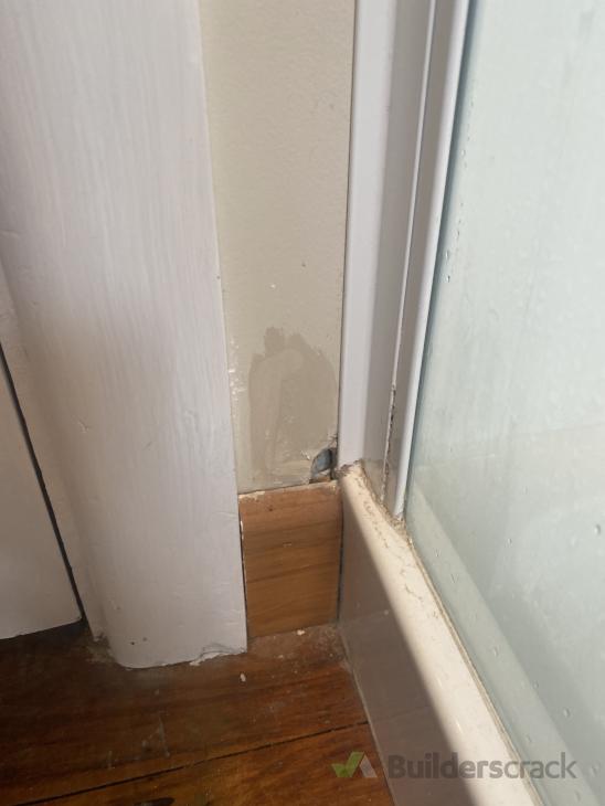 Bathroom plasterboard repair/replace ( 611707) Builderscrack