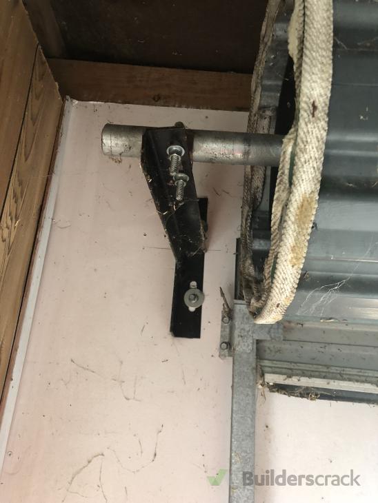 Replace Garage Door Bracket ( 612870) Builderscrack