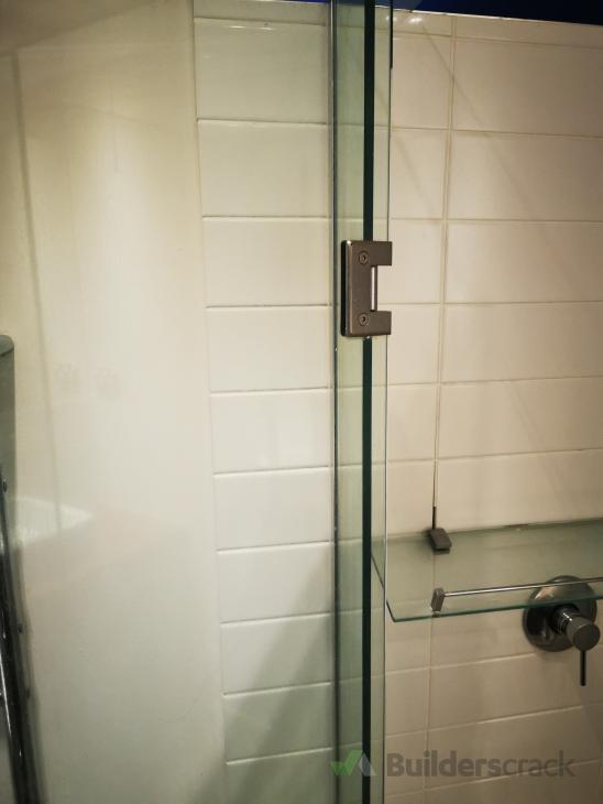 Shower Door Fix ( 615492) Builderscrack