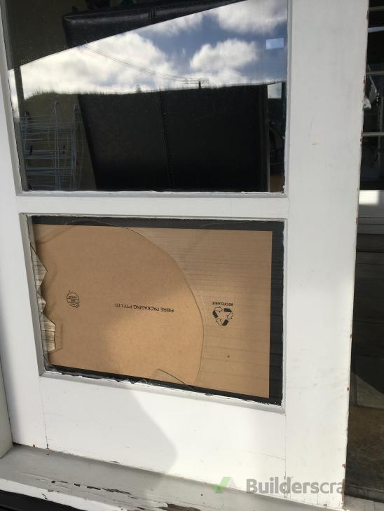 Glass replacement ( 617268) Builderscrack