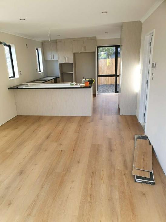 Spc Natural light oak with acoustic backing