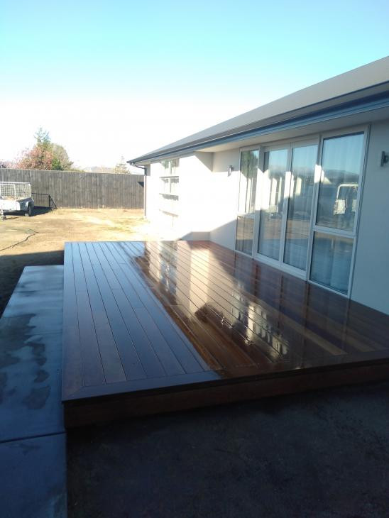 Kwila decks Builderscrack