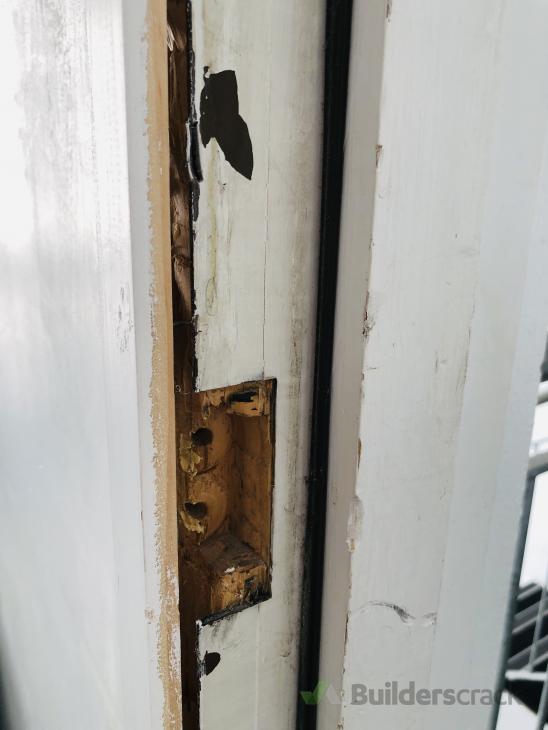 Door frame & lock repair & ( 638897) Builderscrack