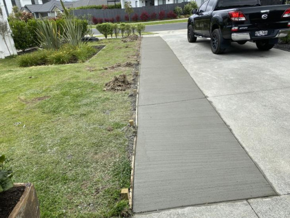 Extended driveway complete