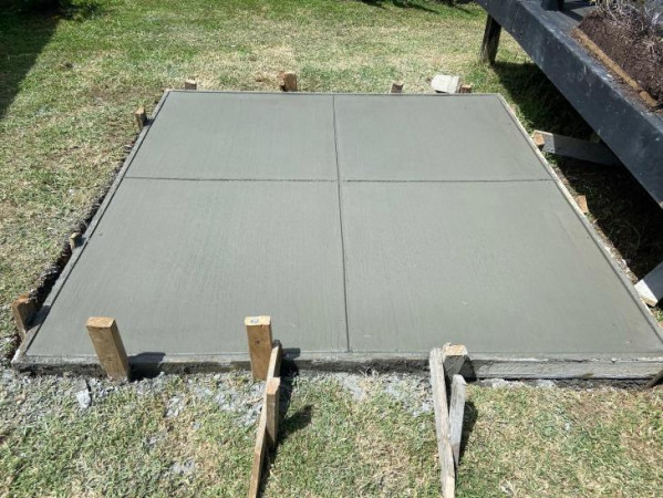 Convrete pad for spa