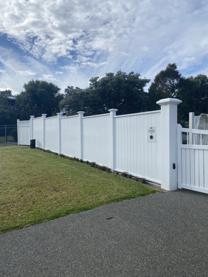 New fence in armybay