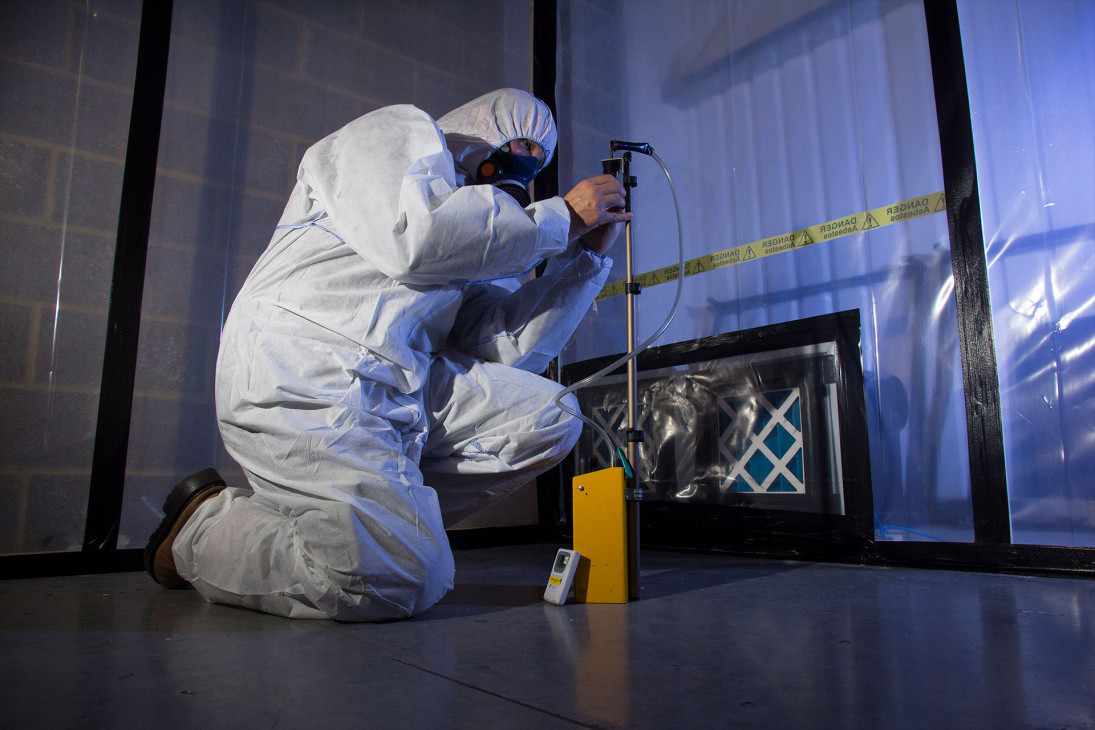 Clearance air monitoring