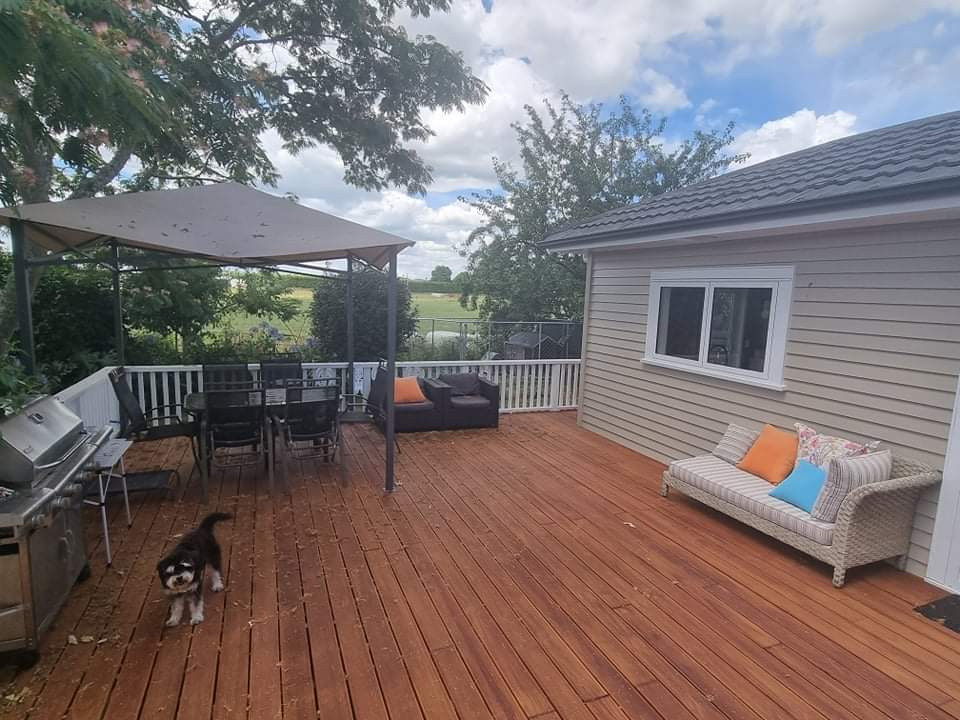 New deck! Weather boards and windows!