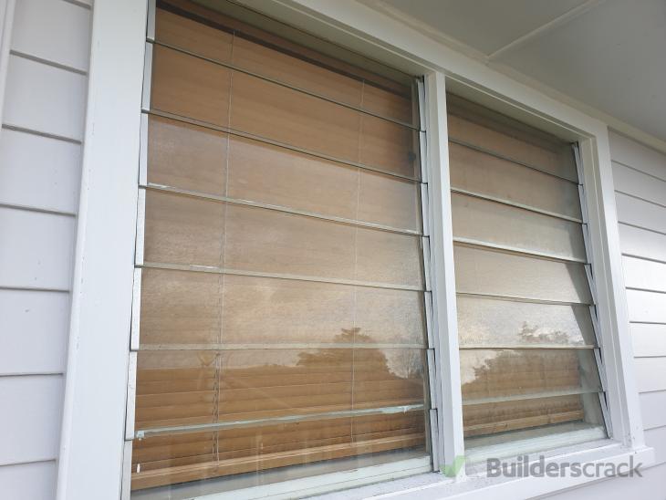 Window replacement ( 748513) Builderscrack