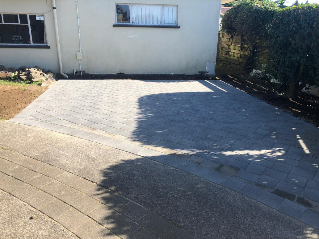 A 35m2 Paved addition to a driveway in Matua